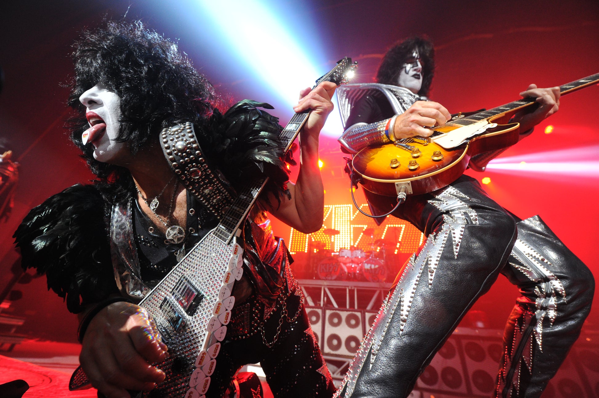 live in London 

